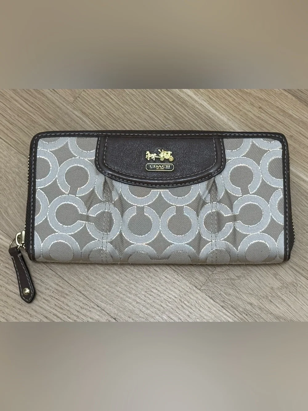 Coach Signature Zip Around Accordian Wallet
